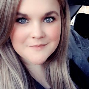 Meet your Posher, Caitlin